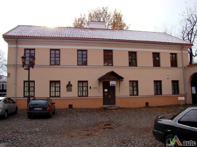 Pastato nr. 19 šiaurinis fasadas. J. Butkevičienės nuotr., 2012 m.