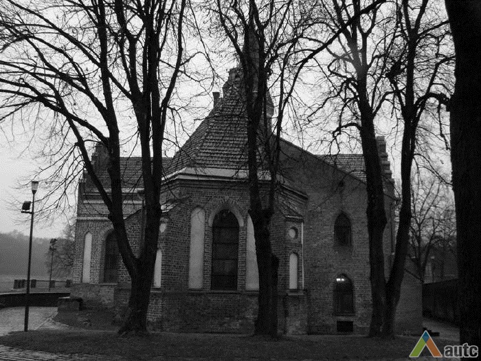 Vytauto bažnyčios vaizdas iš rytų pusės (apsidė, zakristijos ir pietinės koplyčios fragmentai). J. Butkevičienės nuotr., 2009 m.