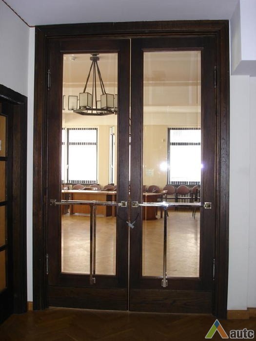 Posėdžių salės durys II a. Iš KPD Kultūros vertybių registro bylos. M. Drėmaitės nuotr., 2006 m.