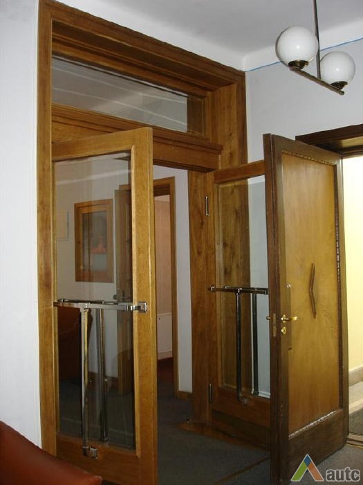 Patalpų durys III a. Iš KPD Kultūros vertybių registro bylos. M. Drėmaitės nuotr., 2006 m.
