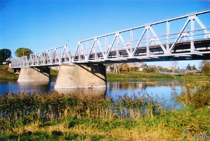 Saločių tilto vaizdas nuo dešiniojo kranto. G. Mažuikaitės nuotr., 2009 m. Iš H. Kebeikio kolekcijos