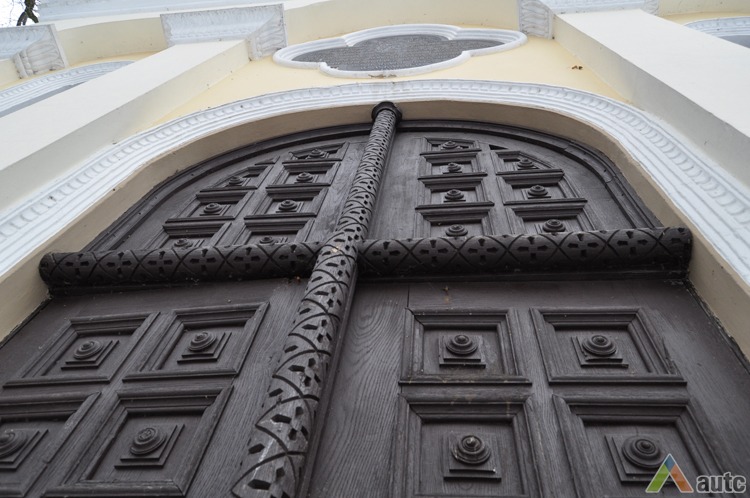 Koplyčios durys. 2014 m., B. Rėbždaitės nuotr.