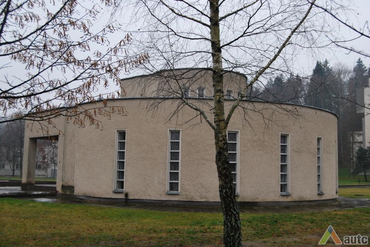 Mineralinio vandens versmė prie sanatorijos iki rekonstrukcijos. 2008 m., V. Petrulio nuotr.