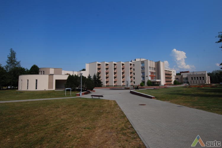 Sanatorijos "Versmė" centrinis korpusas. 2014 m., V. Petrulio nuotr.