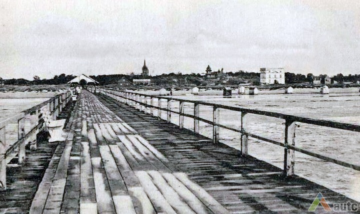 Palanga, senasis pėsčiųjų tiltas į jūrą. Iš P. Kaminsko asmeninio rinkinio.