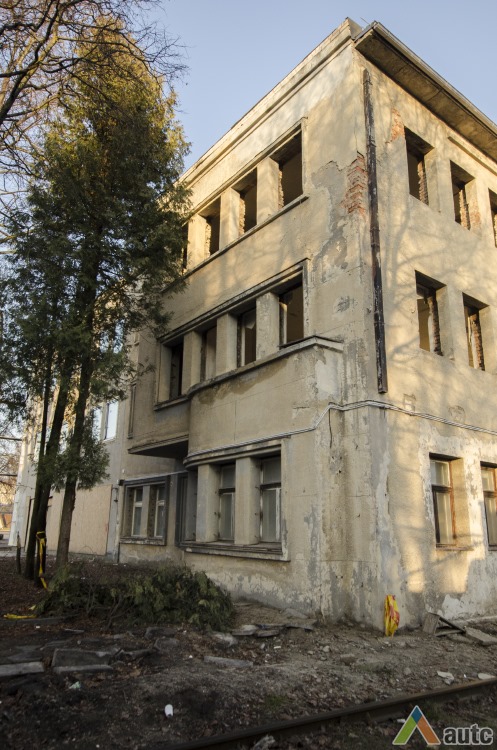 Administracinis pastatas, 2014 m. P. T. Laurinaičio nuotr.