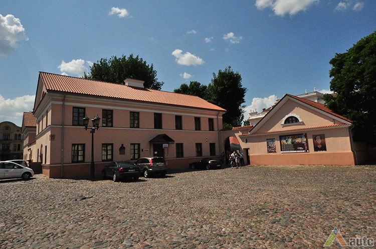 Building of former horse post office. 2013, V. Petrulis photo.
