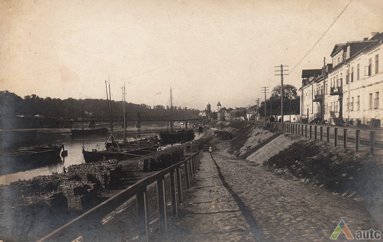 Kaunas embankment. Author of photography unknown, 1922, form ČDM, Ta-5475.