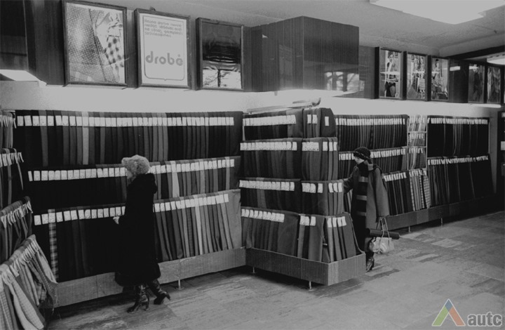 Textile store in Kaunas. Photo by M. Baranauskas, 1981, from Lithuanian central state archive, photodocuments department.