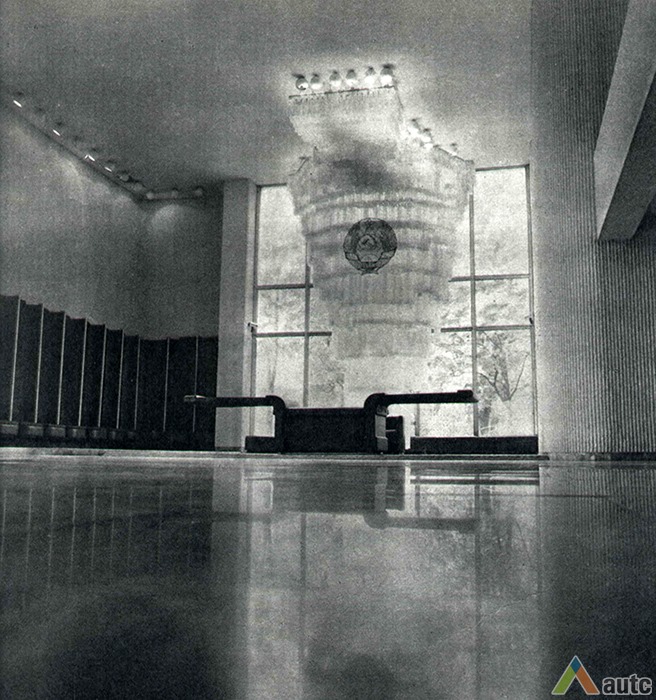 Interjero fragmentas. Iš leidinio „ Naujoji Lietuvos architektūra “, sud. J. Minkevičius. Vilnius: Mintis, 1982. 