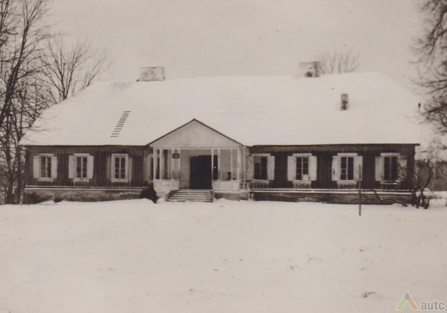 Barborlaukio dvaras 1953-1954 m. Iš Šveicarijos pagrindinės mokyklos archyvo