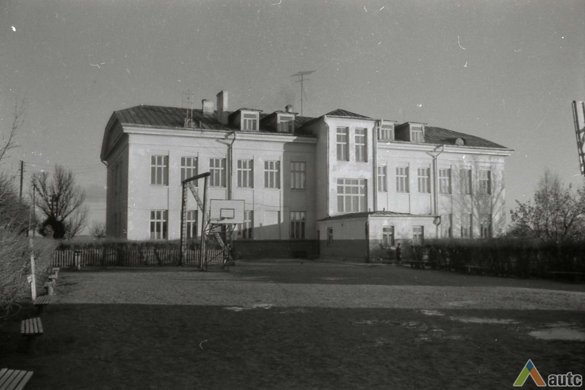 Building in soviet times. Photo by V. Zubovas, 1963, from KTU ASI archive  