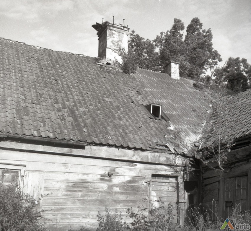 Fragment of the manor farm. Photo by D. Puodžiukienė, 1989