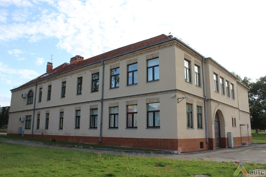 Side façade. Photo by E. Vilkončius, 2019