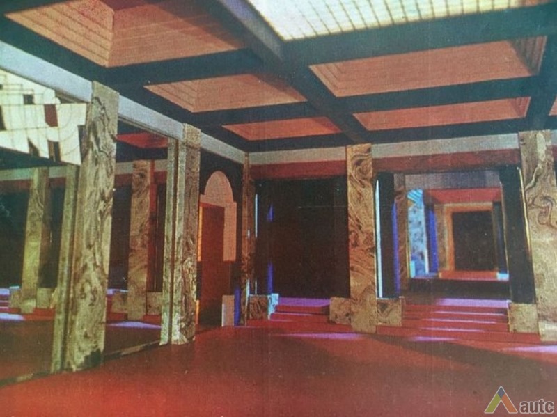 Rekonstruojamo viešbučio „Astorija“ interjero fragmentas (maketas). Iš leidinio: Statyba ir architektūra, 1983 m., nr. 7, viršelis 