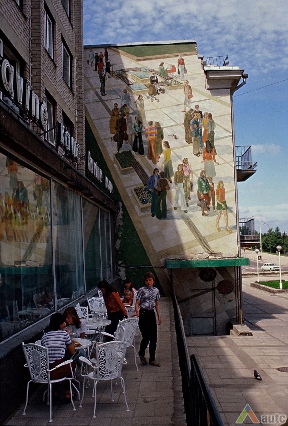 Vilniaus gatvė – pėsčiųjų alėja Šiauliuose. Virtuali paroda: „Viliui Puronui – 65“ (archyvai.lt) 
