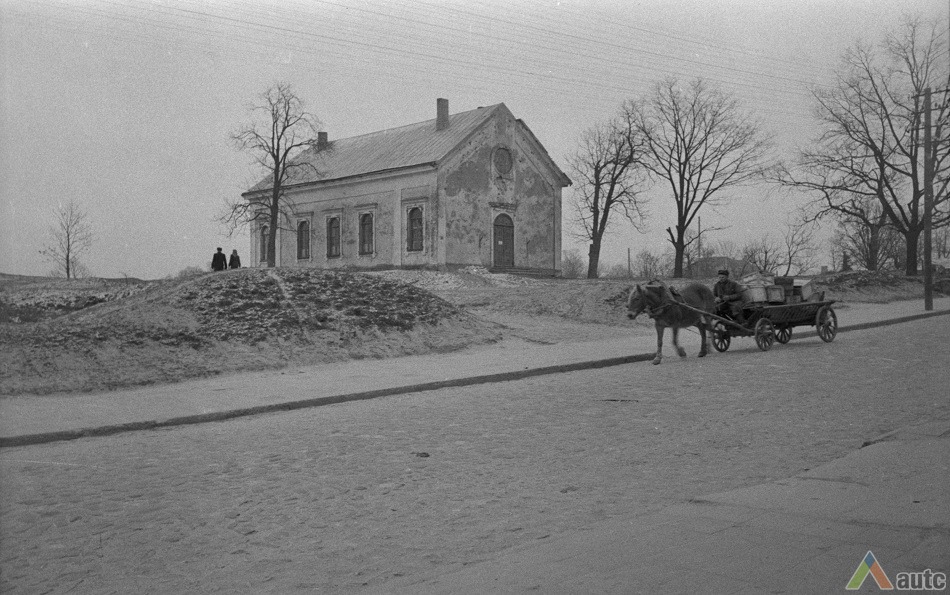Šiaulių ELB ant kalvelės, iš PV, tarp 1945–1950 m. S. Ivanausko nuotr., ŠAM, Neg. Nr. 17584. 