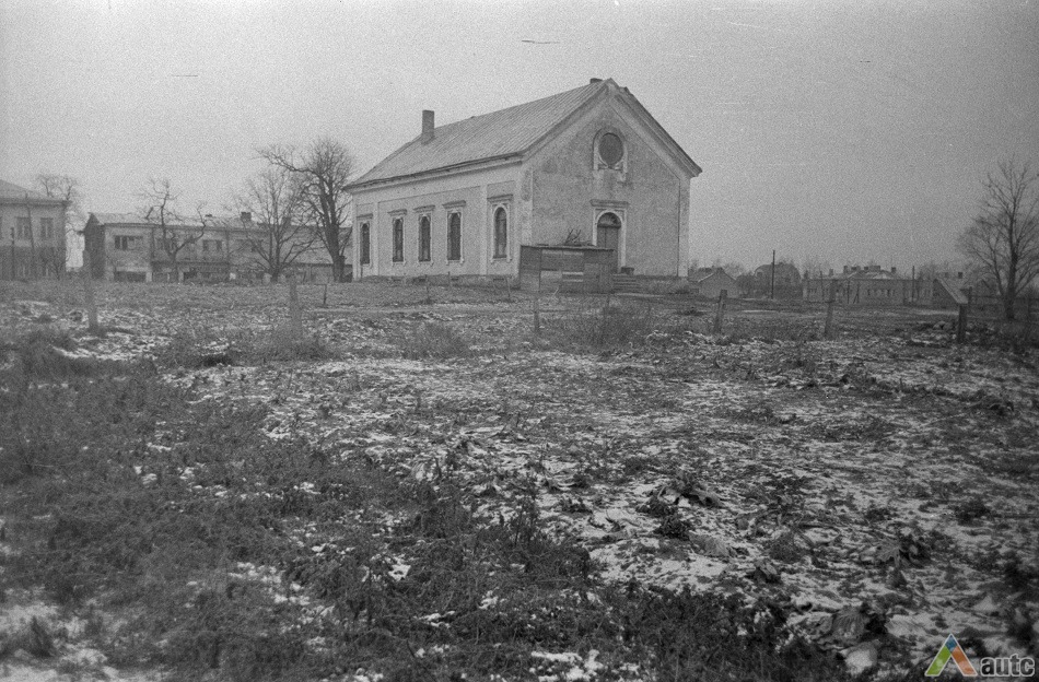 Šiaulių ELB ant kalvelės ir daržai, iš ŠR, tarp 1945–1950 m. S. Ivanausko nuotr., ŠAM, Neg. Nr. 17589. 