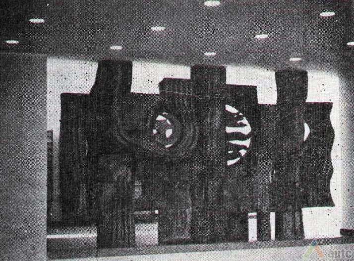 Rūmų interjero fragmentas. Iš: "Statyba ir achitektūra", 1975, nr. 3