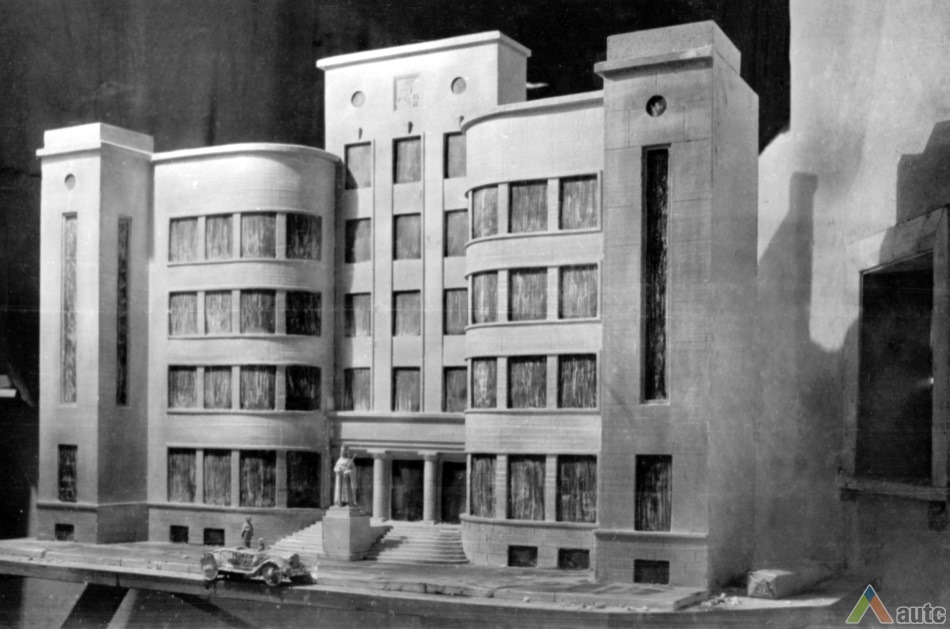 Model of the building with the monument of Vytautas the Great. Photo from the Lithuanian Central State Archives, Photodocuments Department.