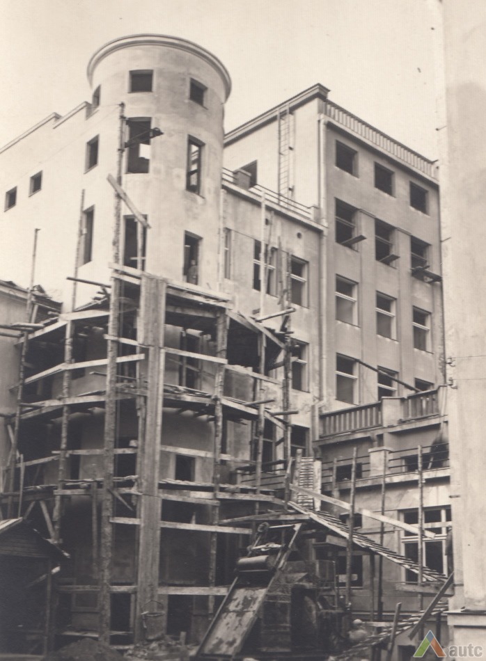 Rear facade during construction. Photo from the Rare Prints Department of the KTU Library.