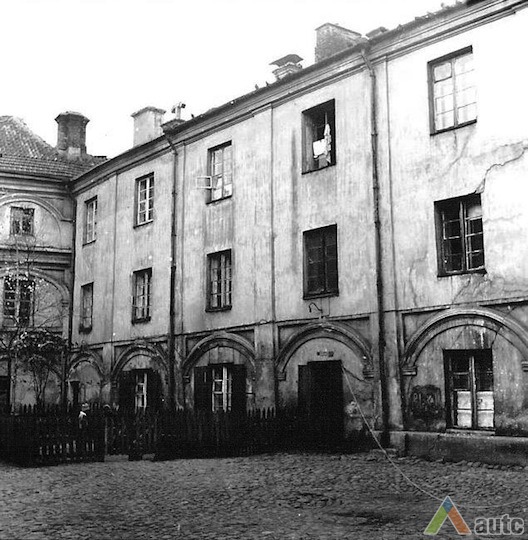 Vilniaus alumnato rūmų kiemas. KTU ASI archyvo nuotr., Sk-03968