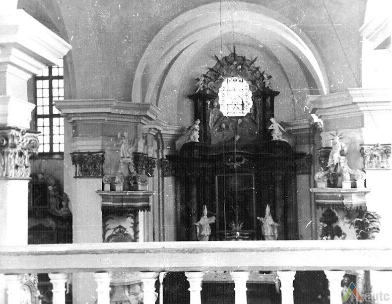 Stakliškių Švč. Trejybės bažnyčios Didysis altorius. KTU ASI archyvo nuotr., Sk-01869