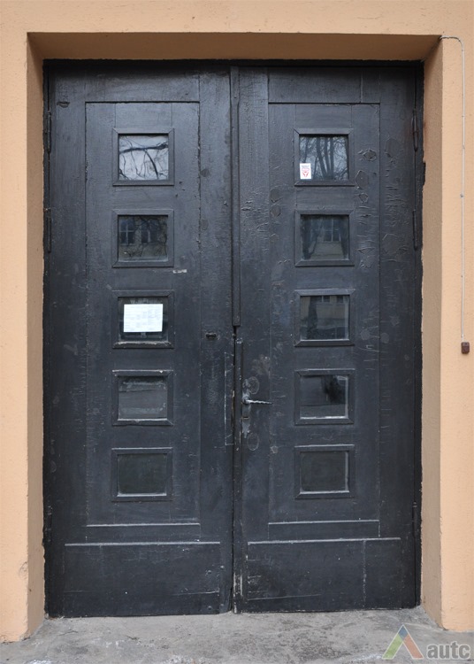 Pagrindinės durys. V. Petrulio nuotr., 2016 m. 