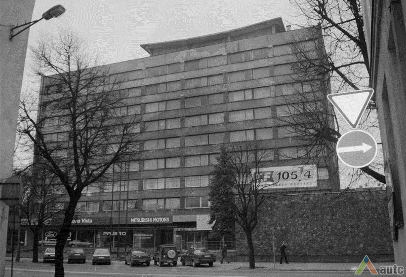 Buvęs "Baltijos" viešbutis 2000 m. V. Petrulio nuotr.