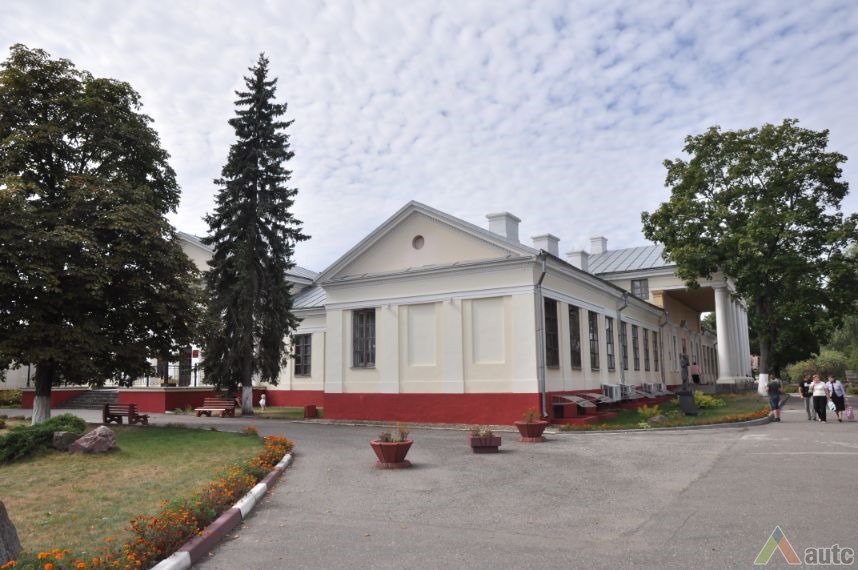 Baltarusija,Dvarai,Lietuvos architektūros paveldas Baltarusijoje,Tyzenhauzai